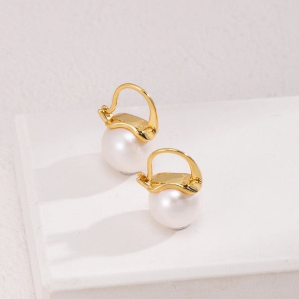 E0665 Natural Pearl Earrings – Simple, Timeless Fashion